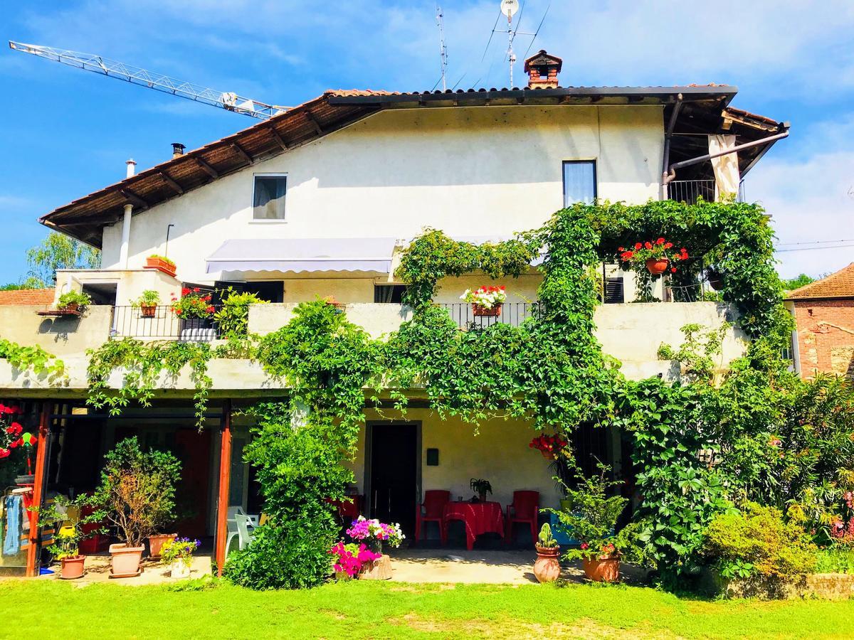 Number 60 Bed & Breakfast Borgomanero Exterior photo
